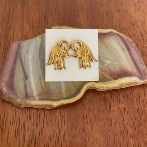 Vintage Avon Spring Tulip 1990 Gold-toned Floral Earrings